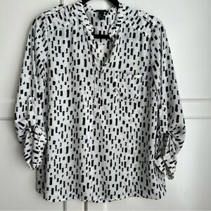 Forever 21 Monochrome Patterned Blouse